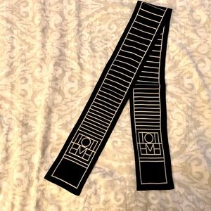Toteme signature monogram silk ribbon scarf black
